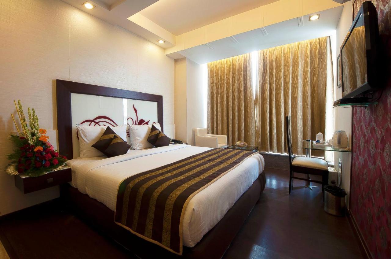 Pitrashish Grand And Premium Hotel Delhi  Exterior photo