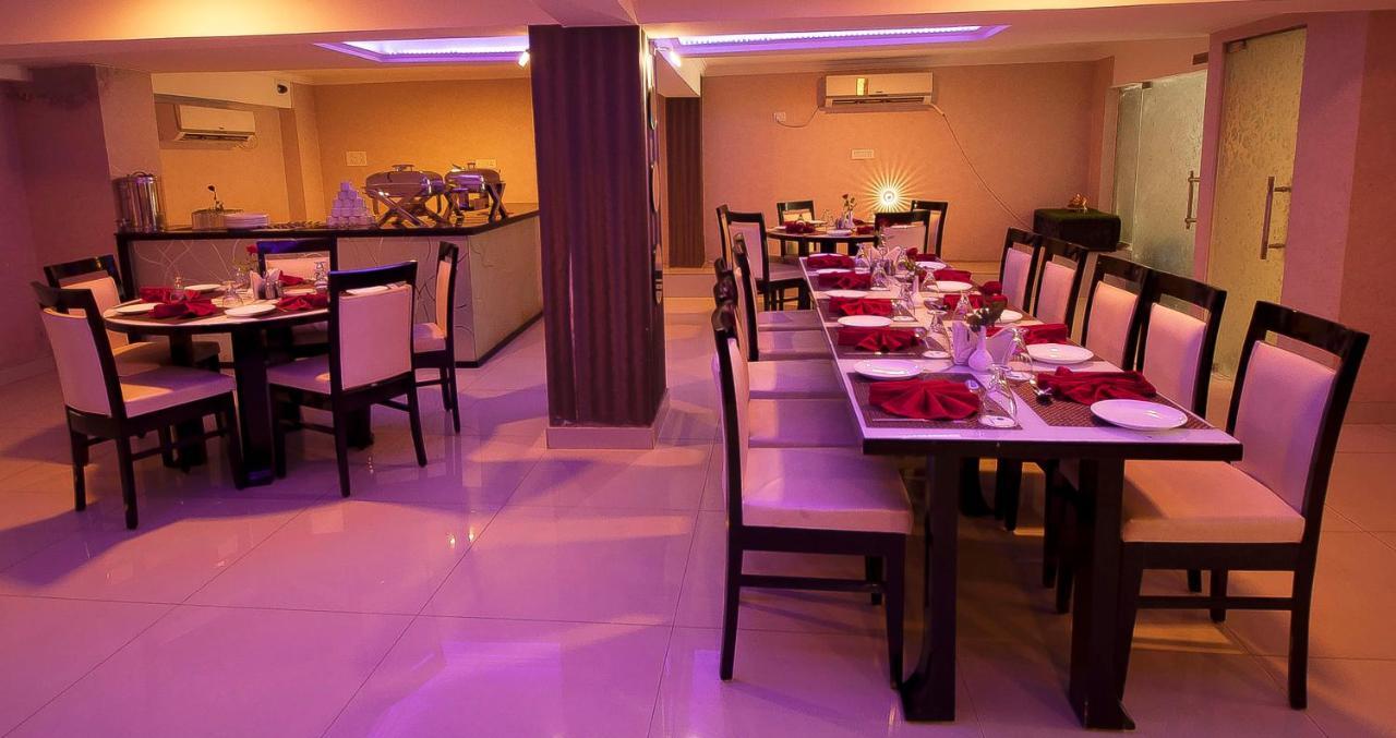 Pitrashish Grand And Premium Hotel Delhi  Exterior photo